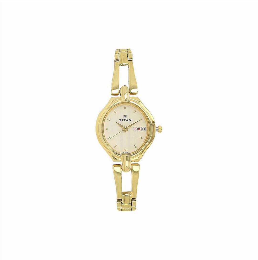 Titan Quartz Analog with Day and Date White Dial Stainless Steel Strap Watch for Women (NS2345YM01)